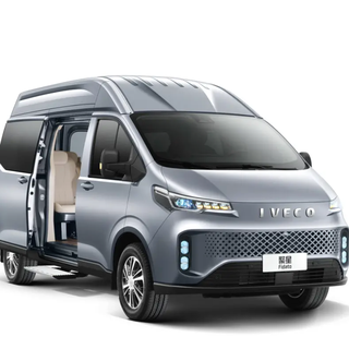 依维柯 聚星 23款 2.0T 短轴低顶单胎客货车 93kW 5-9座
