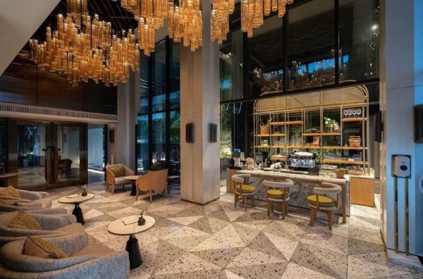 曼谷富人区内，暑假不加价！泰国曼谷HOMM素坤逸34街酒店 高级房2晚含双早
