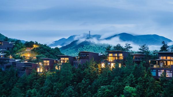 老友会：包邮区野奢的代名词！莫干山裸心谷度假村 夯土小屋-双床 2晚连住(50周岁以上专享)（含双早+迷你吧+酒店活动）