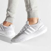 阿迪达斯 adidas三叶草休闲鞋男女官网SWIFT RUN 22轻便缓震运动跑步鞋GZ3499 灰白 42
