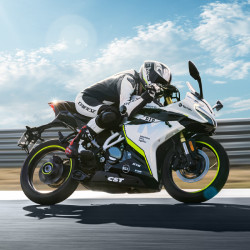 cfmoto 春风动力 春风 250sr 赛道版 my22 运动跑车 摩托车 cfmoto