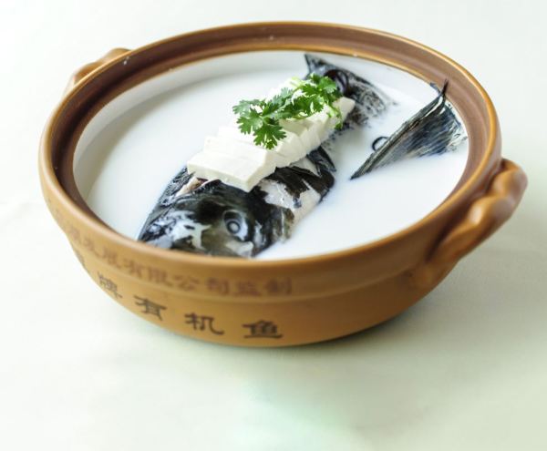 低至334一晚！千岛湖望湖开元颐居酒店 颐居大床房 2晚连住套餐（含双早+丰味餐厅清汤鱼丸 1 份+100元鱼头代金券+自行车体验券+欢迎水果 ）