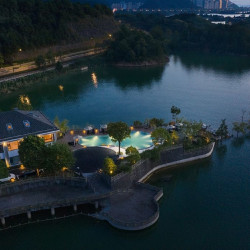 低至334一晚！千岛湖望湖开元颐居酒店 颐居大床房 2晚连住套餐（含双早+丰味餐厅清汤鱼丸 1 份+100元鱼头代金券+自行车体验券+欢迎水果 ）