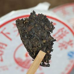 下关沱茶2011年tft860311铁饼普洱茶生茶357g饼茶窝茶叶