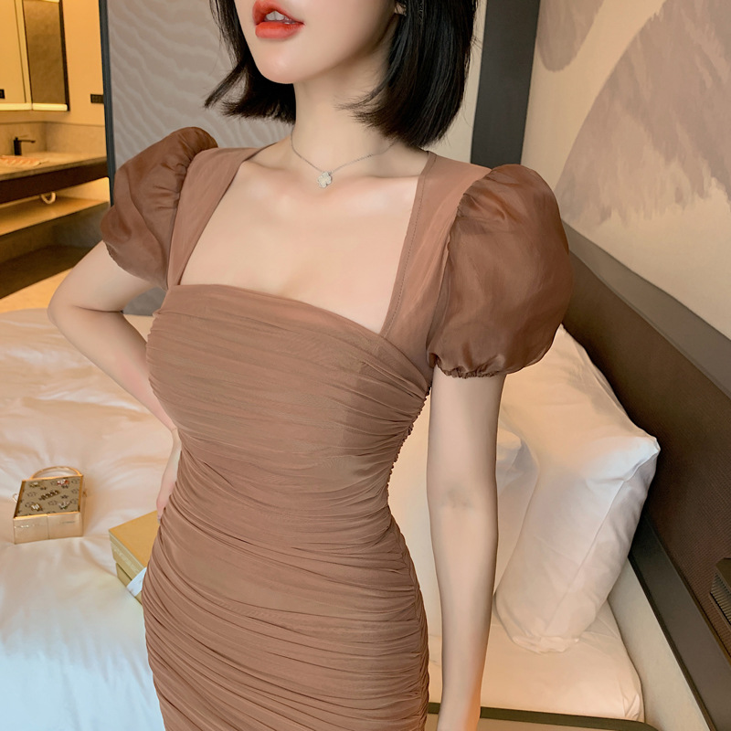 欧洲站名媛温柔风紧身连衣裙女夏泡泡袖褶皱显瘦方领小个子包臀裙