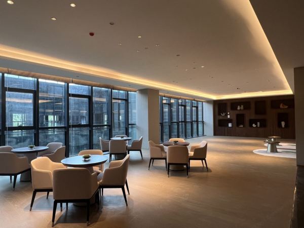 再降100元+周末不加价!新荣记发源地!台州开投华美达酒店 高级房2晚(可拆分+单早)