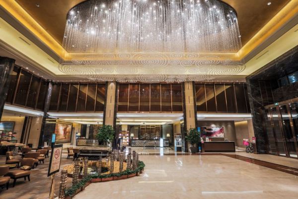 夜宿黄河边硬核兰州可不止有拉面兰州皇冠假日酒店皇冠高级黄河景房双