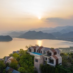 一住升金!杭州桐庐康莱德酒店 湖景套房/览湖别墅2晚(含双早+200元spa抵扣券等)