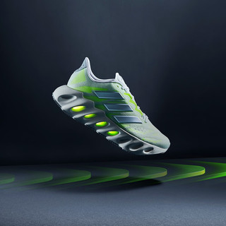adidas 阿迪达斯 「洞能跑鞋」阿迪达斯SWITCH FWD女子减震防滑耐磨畅跑跑鞋 白色/荧光绿/银灰紫罗兰 39(240mm)