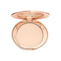 Charlotte Tilbury 柔焦持久蜜粉饼 #亮采白 8g
