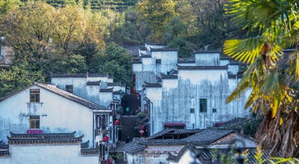 去黃山首選，近屯溪老街和火車站！黃山昱城皇冠假日酒店 高級大床房 2晚連?。êp早+雙人新安江夜游船票)