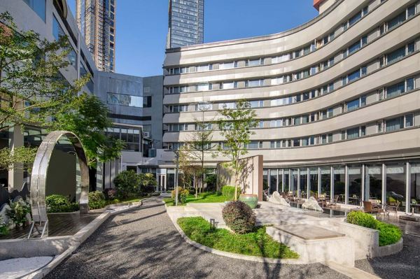 免费泡酒店温泉!全程不加价!福建外贸中心悦华酒店1晚豪华房套餐含早+商务套餐等
