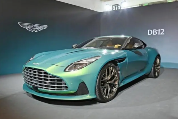 astonmartin阿斯顿马丁db12