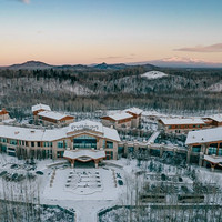 雪季预售，适合想娱雪和泡温泉的人群！长白山吉视传媒铂尔曼度假酒店 高级房1-3晚套餐（含2大1小早餐+双人梅花主题下午茶等）