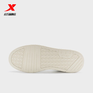 XTEP特步板鞋男冬撞色高帮休闲鞋977419310020 黑/帆白 42