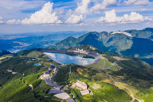 近莫干山星空乐园、天池！莫干山开元颐居度假酒店 颐居大床房2晚连住+双早+免费游园项目+欢迎水果