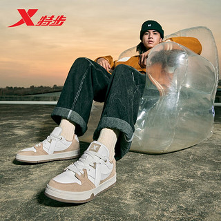 XTEP 特步 王鹤棣丨MAXX运动鞋复古休闲板鞋 纸棕色/帆白-男 40码