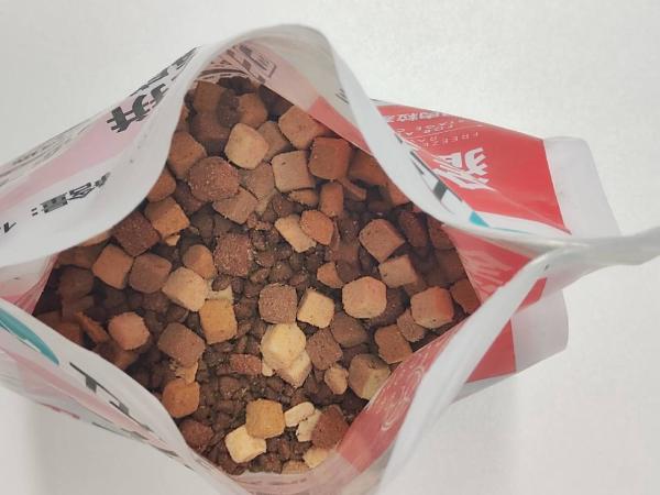 小编的猫咪亲测卫仕3款产品!羊奶粉+2款猫粮,有粮有营养~