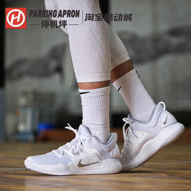 hyperdunk x low on feet