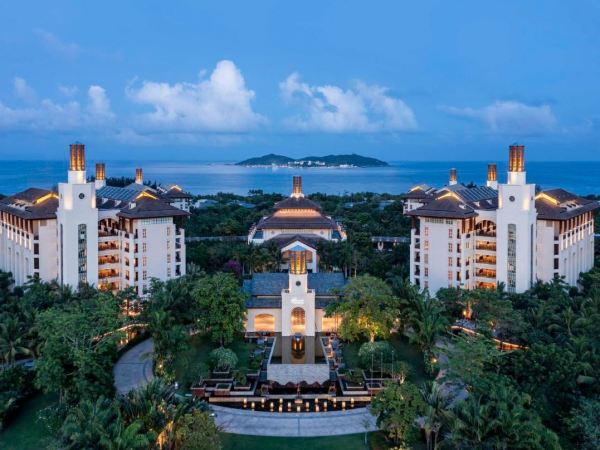 3位数住海棠湾一线,寒假不加价,还有金尊礼遇!三亚海棠湾开维费尔蒙酒店 费尔蒙园景房2晚套餐(含2大2小早餐+正餐+行政礼遇等)