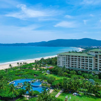 最后8小时：亚龙湾老牌高口碑亲子酒店！三亚亚龙湾天域酒店 一区/二区多房型2晚+椰子鸡套餐+临海攀爬探险+梦幻光影乐园+旅拍等活动