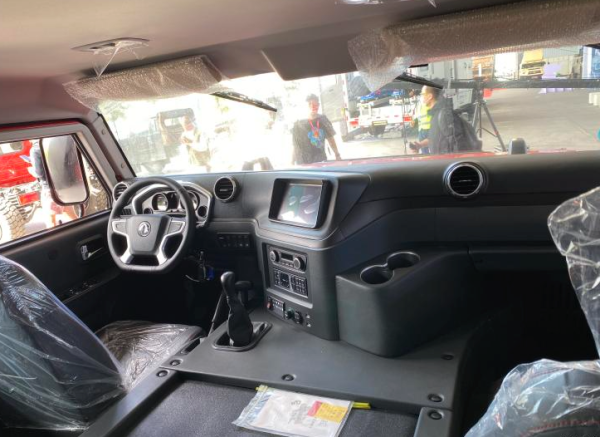东风汽车 DONGFENG MOTOR 猛士M50