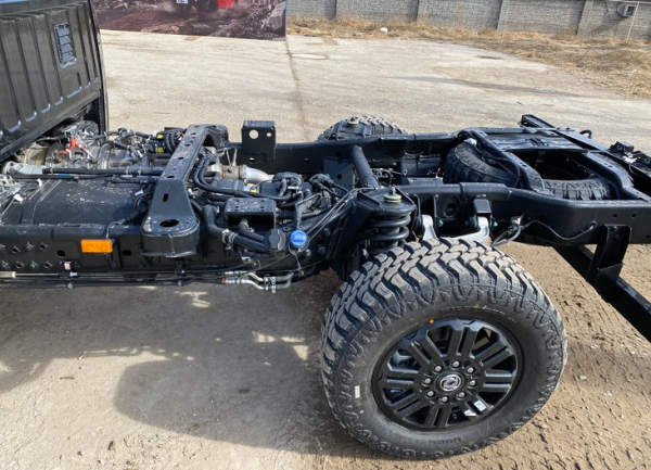 东风汽车 DONGFENG MOTOR 东风猛士MS600