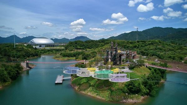 三位数价格入住高级套房,80m²带客厅和阳台!Club Med地中海邻境 千岛湖度假村 景观套房-带阳台1晚套餐(含2大1小早餐+徒步体验+室内外活动等)