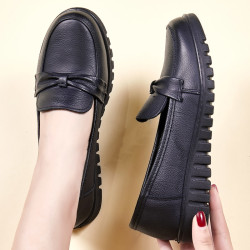 妈妈鞋春秋款皮鞋真皮软底防滑中老年女单鞋工作舒适老人黑色平底