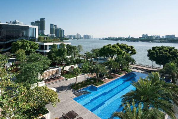 不输奢牌！3家米其林餐厅坐镇，全国只此一家！广州白天鹅宾馆 标准/豪华城景房1-2晚套餐