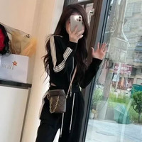 月袖（YUEXIU）休闲两件套季时尚套装女韩版短外套+阔腿裤半身裙 黑色短外套 【原版质量】 M 80-100斤