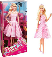 Barbie 芭比 电影娃娃 Margot Robbie芭比 收藏娃娃 穿着粉色和白色格子连衣裙 搭配菊花链项链