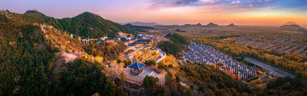周六/寒暑假平日都不加价!京郊高口碑,有汤泉!北京海湾半山酒店 多种房型1晚套餐(含50元餐饮代金券+300元SPA券)