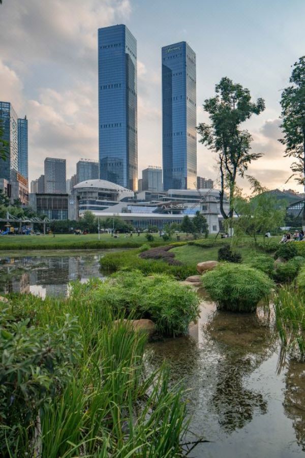 99元住市中心/景区里！含春节不加价！贵州贵阳花果园白宫酒店1晚通兑