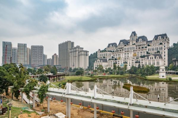 99元住市中心/景区里！含春节不加价！贵州贵阳花果园白宫酒店1晚通兑