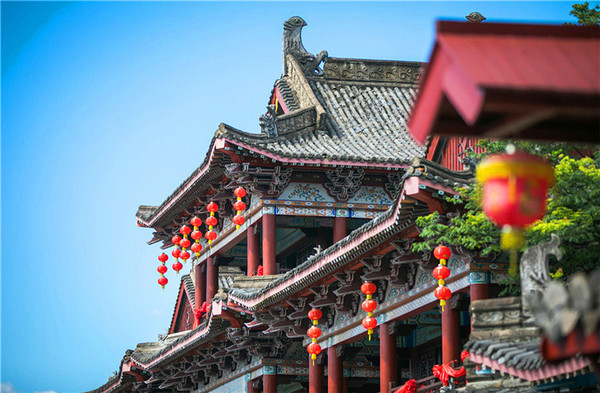 连住带玩套餐,一家三口的费用都含了!浙江横店影视城 景区酒店通兑套餐(含指定房型2晚+2大1小三日通票可选4景区+奇幻谷)