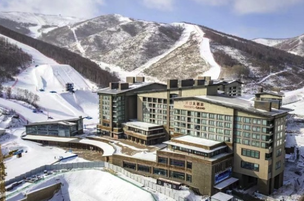 送滑雪票！享冬奥会同款雪道！张家口崇礼密苑太子酒店/云顶大酒店 多房型2晚+双早+滑雪票