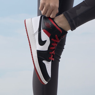 NIKE 耐克 女鞋 2024春季新款运动鞋AIR JORDAN 1休闲鞋透气板鞋AJ1篮球鞋 DQ8423-106