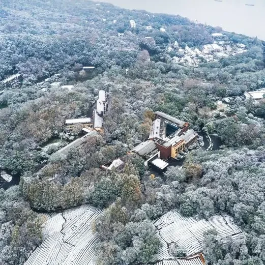 杭州人私藏的西湖秘境！周末寒假不加价！杭州千禧度假酒店 北望阁豪华房2晚含双早