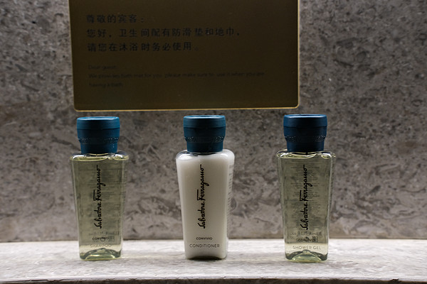与时俱进的国宾馆开了新楼,有效期半年!扬州迎宾馆 冠芳园18号楼雅致大床房1晚套餐(含双早+双人瘦西湖门票+汉服体验等)