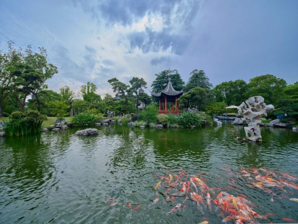 快到“烟花三月”，是时候下扬州了！住国宾馆新楼！扬州迎宾馆 冠芳园18号楼雅致大床房1晚套餐（含双早+双人瘦西湖门票+汉服体验等）