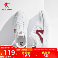 乔丹QIAODAN 女板鞋冬季空军一号低帮板鞋潮流休闲小白鞋运动鞋 乔丹白/学院红 37码