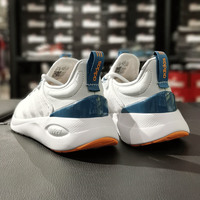 阿迪达斯（adidas）休闲鞋女鞋春秋运动鞋网面透气轻便减震跑步鞋 GX0616白色浅蓝 39