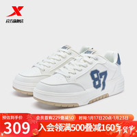 XTEP特步男鞋板鞋2024春季简约百搭小白鞋时尚休闲运动鞋976119310041 帆白/灰黛蓝 43