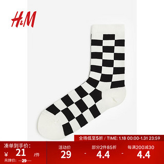 H&M 男士袜子柔软休闲日常图案格纹针织袜0783707 白色/格纹 23-24