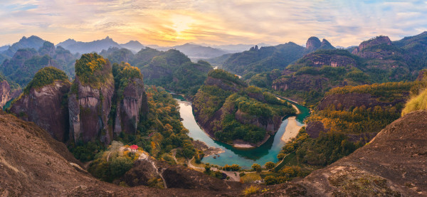 占地堪比故宫,客房硬件够顶,不愧是国宾馆!福建武夷山大红袍山庄 豪华湖景大床房2晚连住套餐(含双早+中式套餐等)