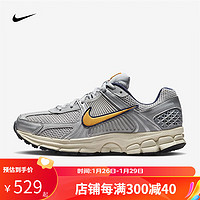 耐克（NIKE）Air Zoom Vomero 5 男款灰橙耐磨透气低帮跑步鞋 FJ4151-001 42.5