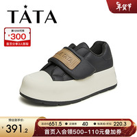 他她（TATA）2024春时尚休闲简约圆头厚底女休闲板鞋DWDK1AM4 黑色 38