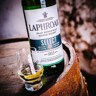 拉弗格（Laphroaig）单一麦芽威士忌酒 苏格兰洋酒 拉佛格海外原瓶艾雷岛海风泥煤 拉弗格精选 700mL 1瓶