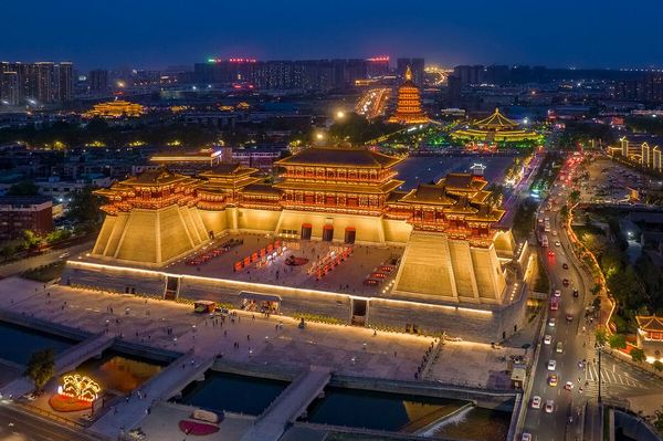 周末不加价!近古城,百年民国建筑改建!洛阳隐居大唐酒店 清竹兰亭尊享房1晚套餐(含双早+下午茶+旗袍体验等)